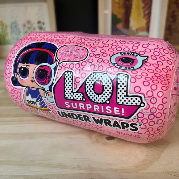 LOL Surprise Under Wraps Series Eye Spy Doll 15 Surprises Purse Carrying Case - Picture 2 of 6